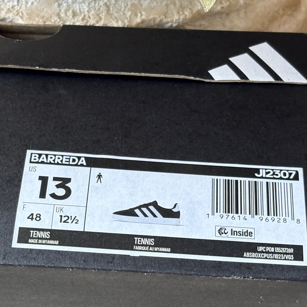 NWB-Men’s Adidas Classic Black and White Trainers-new never worn - Picture 15 of 15